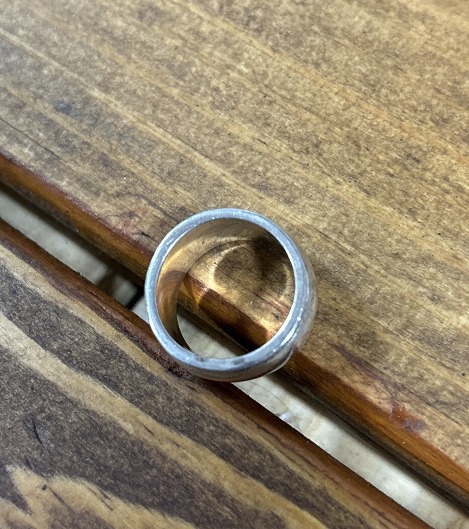 Vintage Sterling Silver Band Ring Size 8 Wedding Band. 11 Grams View 3
