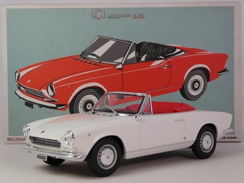 FIAT 124 SPIDER 1:18 スケールモデル BBR Fiat 124 Spider Red Anniversary 1:18 LE 124pcs w/Case