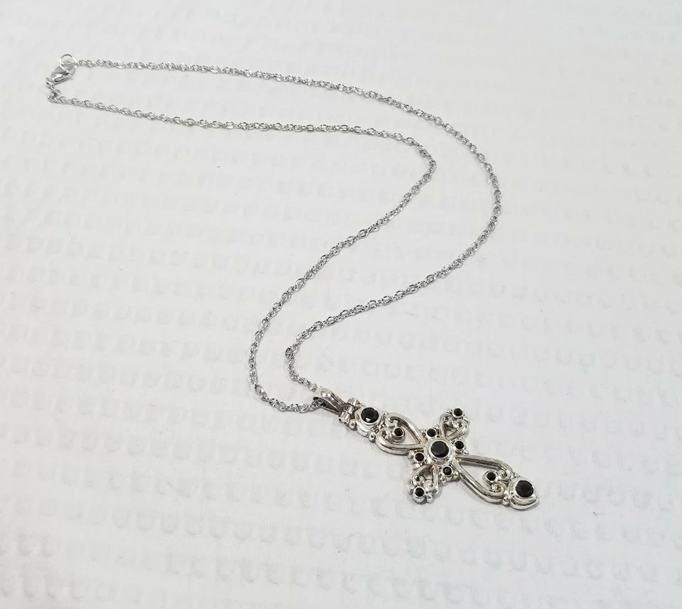 BEST Brand Silver Plate And Inlaid Onyx Cross Pendant and Necklace — 第 4/4 张图片