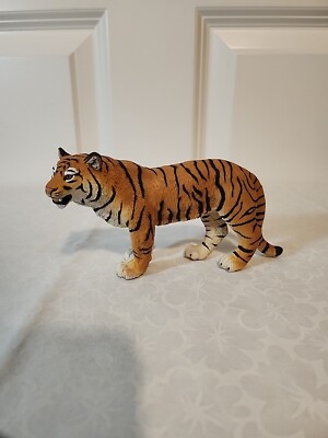 2006 Bengal Tiger Safari Ltd Plastic Animal Figure 1/2