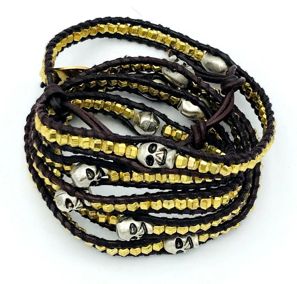 Pulsera envolvente de cuero marrón cuentas de calavera de pirita plateada  Foto 3 de 3