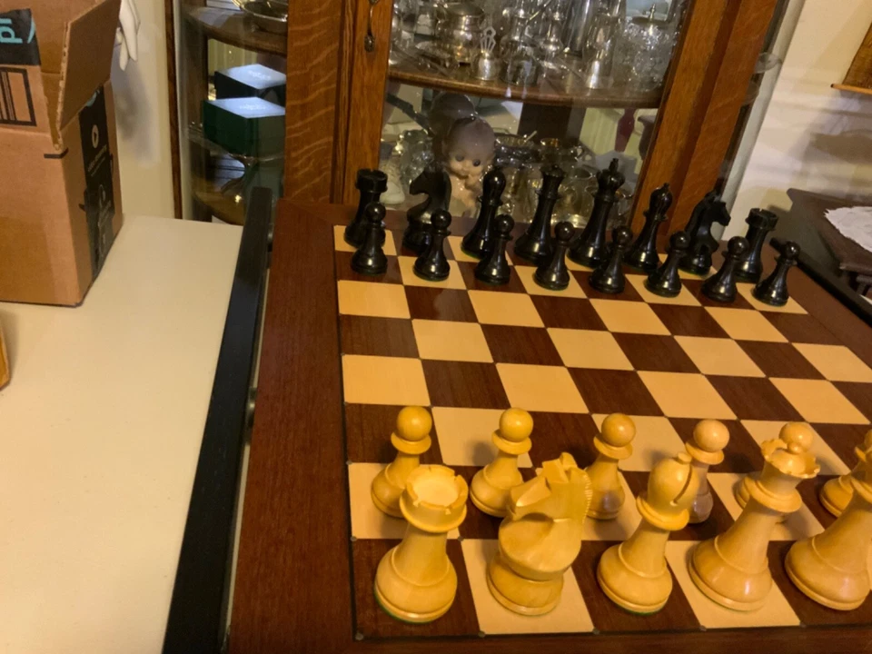 Juego Campeonato Mundial de Ajedrez FIDE Chessncrafts DGT Electrónico habilitado. RARO Foto 3 de 4