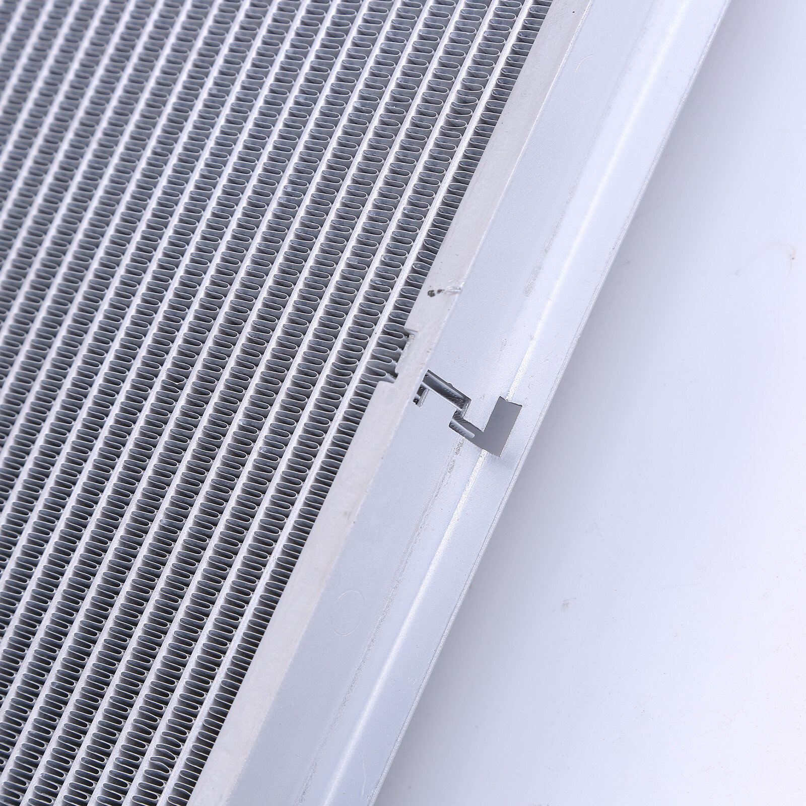670109996 FOR Maserati Ghibli Levante Quattroporte Water Radiator 2014-2020