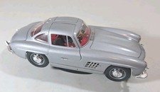 Bburago Mercedes-Benz 300 SL Gullwing 1954 1/18 scale