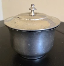 Stieff pewter sugar bowl Numbered p117-20 Trinket Dish With Lid Vintage Signed