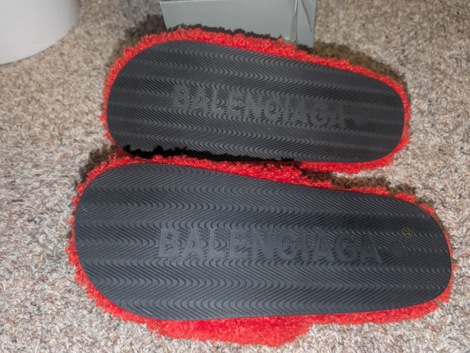 Brand New Men's Red Fur Balenciaga Slides Size 11 Eur45 (light damage box) thumbnail 5