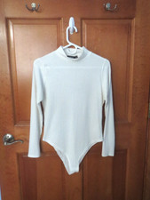 Boohoo Women's Mock Neck Ribbed Bodysuit Sz 10 Long Sleeve Snap Gusset Ivory EUC