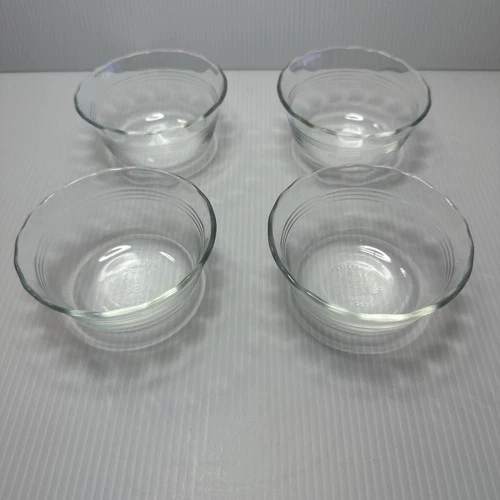 Set of 4 PYREX #463 Custard Cup Ramekin Bowl 3-Ring Scalloped 6oz/ 175mL ~ USA