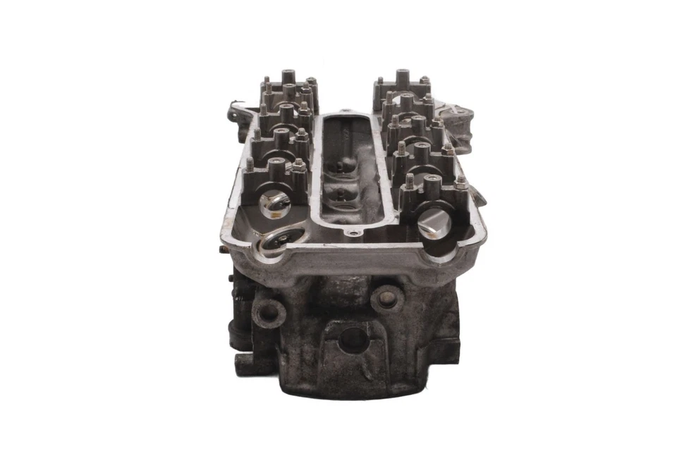 Culasse, cache-culbuteurs, couvercle du collecteur d'admission BMW K 100 RT K100 - Photo 2/4