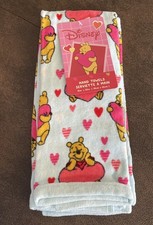 NWT Disney Winnie The Pooh Heart Valentine s Day 2 Pack Kitchen Hand Towels Set