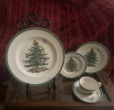 Spode Christmas Tree 5 Piece Place Settings Excellent 2 Left