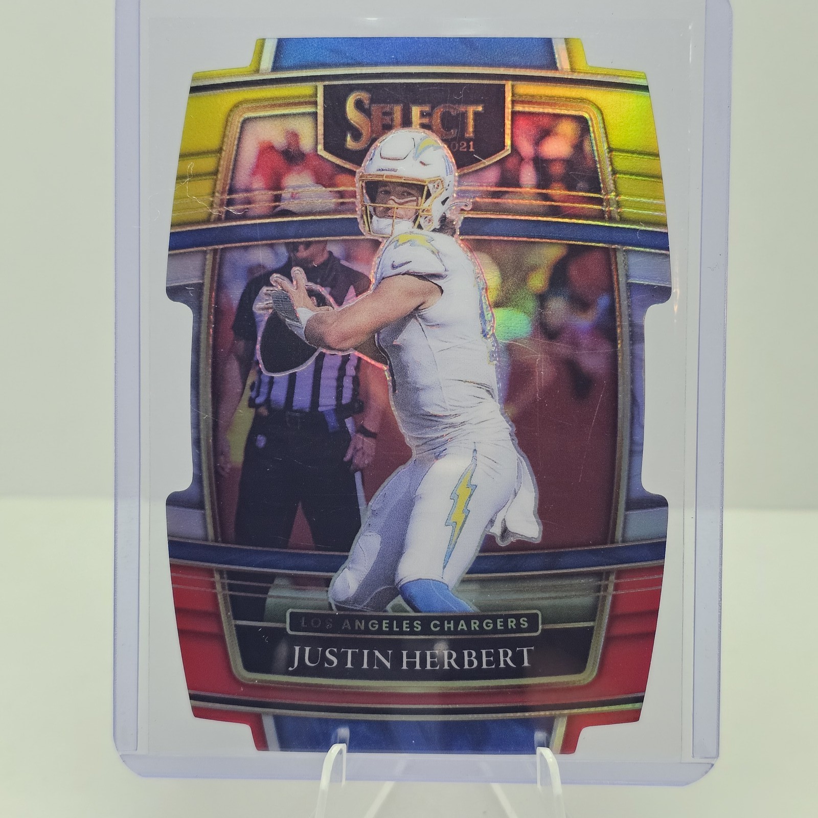 2021 Panini Select #19 Justin Herbert Red and Yellow Prizm Die Cut