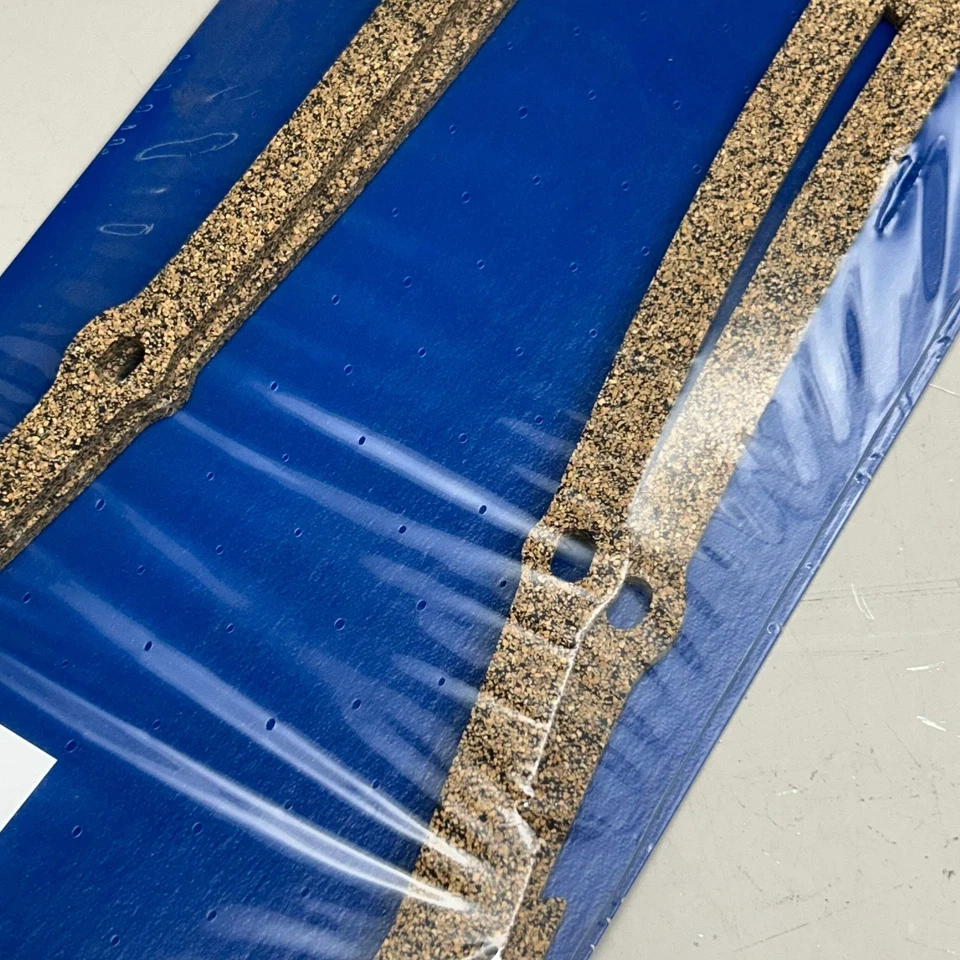 MAHLE Valve Cover Gasket Replacement Set For Cadillac VS38302 - Image 3 of 4