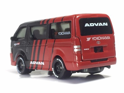 1:64 Toyota Hiace Advan diecast same size with Tomica Hot