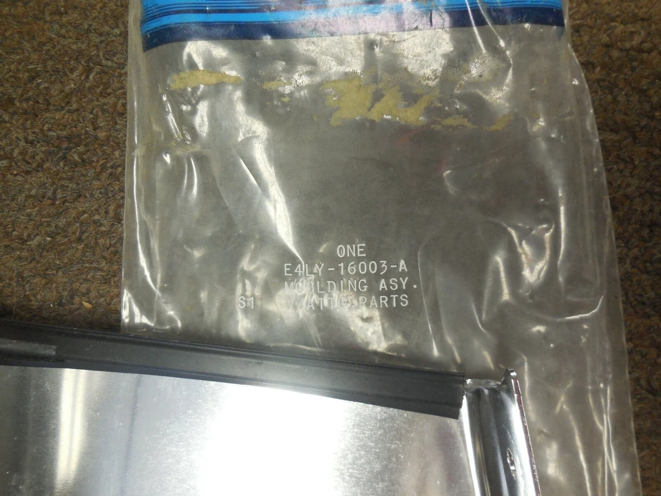 Nuevo guardabarros delantero derecho OEM 1984-1987 Lincoln Mark VII E4LY-16003-A Foto 3 de 3