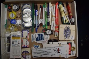 AMTRAK AND RAILROAD MEMORALIBILIA AMTK CARDS PENS PENCILS BUTTOsold individually