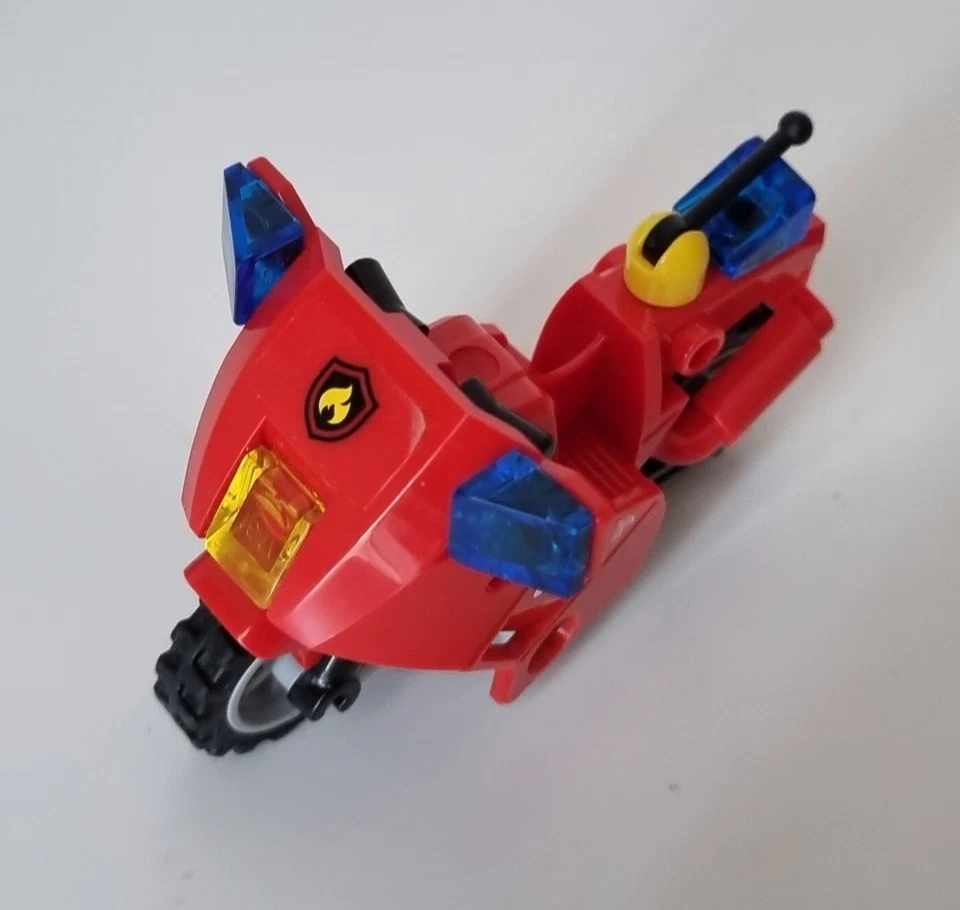 LEGO City 60000 Fire Motorcycle, foto 2 di 4