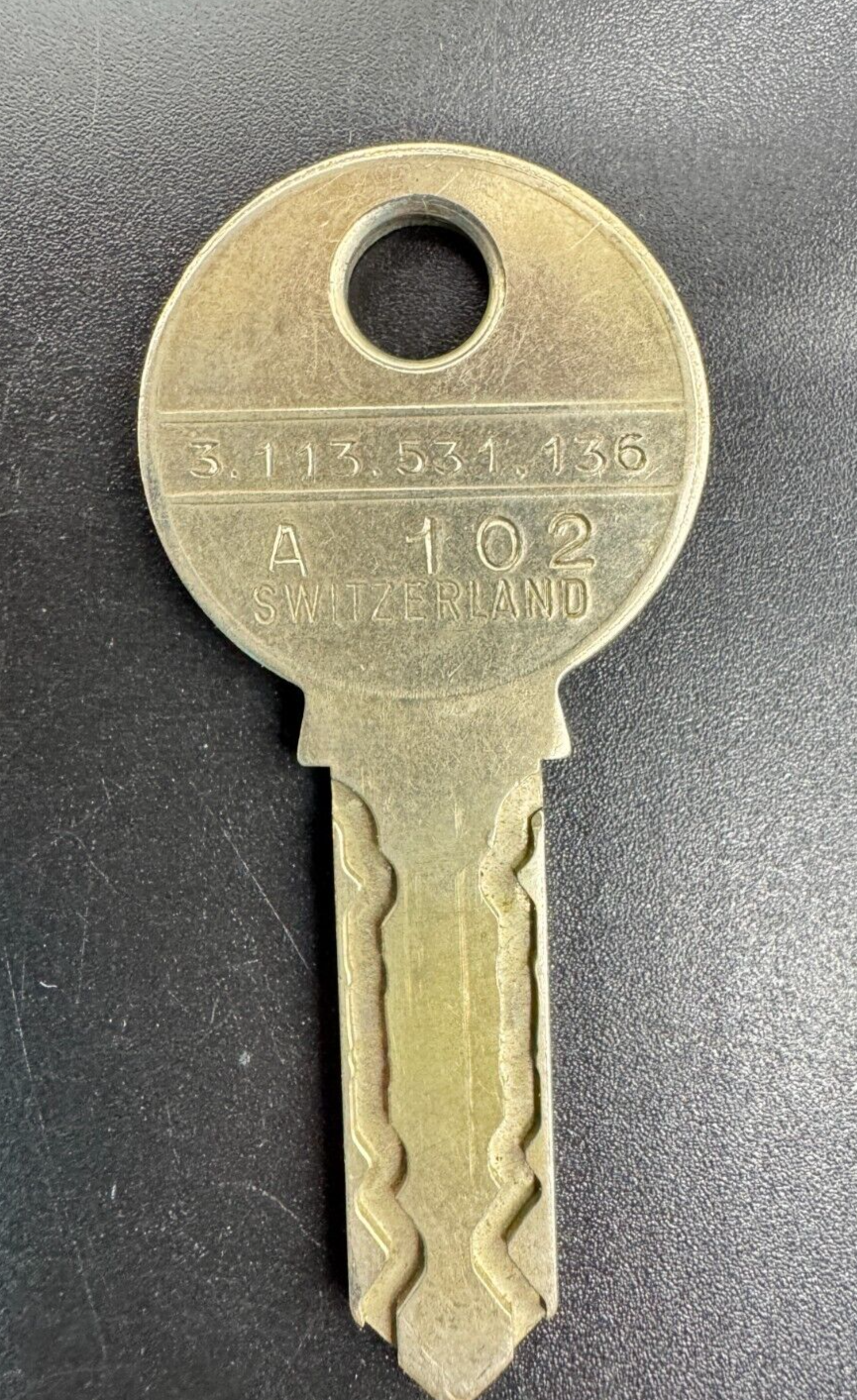 Picture 4 of 5