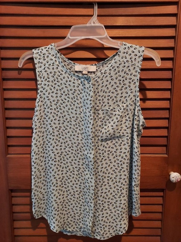 LOFT sleeveless top, silky feel, covered buttons, size XS