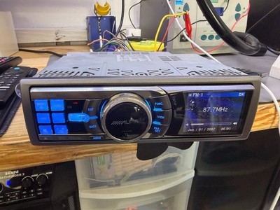 Alpine iDA-X001 Digital Media Receiver Car Audio Head Unit Tested 