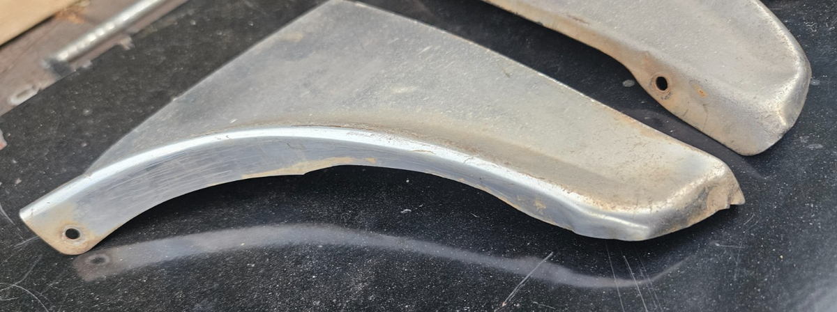 Foxcraft 1965 - 1966 Chevrolet Impala Fender Skirt Stainless Scuff