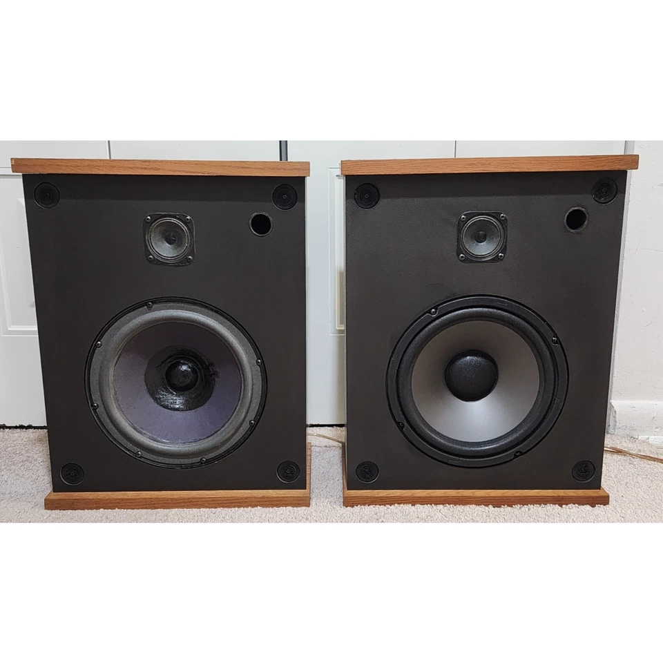 Altavoces de estantería KLH Research Ten Series CB-10 - 1 woofer Megaflux/1 reemplazado Foto 2 de 4