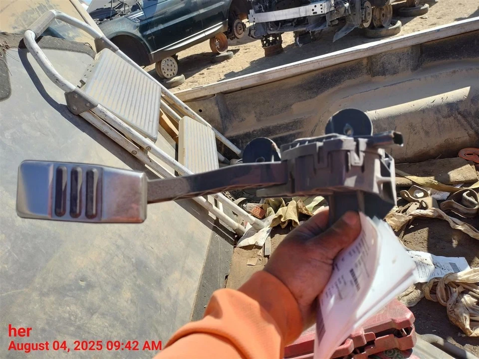 PEDAL, BRAKE/CLUTCH BR3Z9F836C 2012 FORD MUSTANG Foto 2 de 4