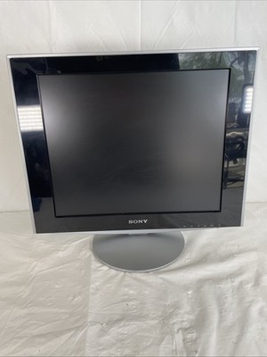 Sony SDM-HS73 15  TFT LCD Color Computer Display Monitor Screen VGA - Tested