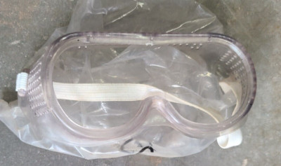  SAFETY GOGGLES FOR COMPLETE ON SITE EYE PROTECTION GREAT COVERAGE