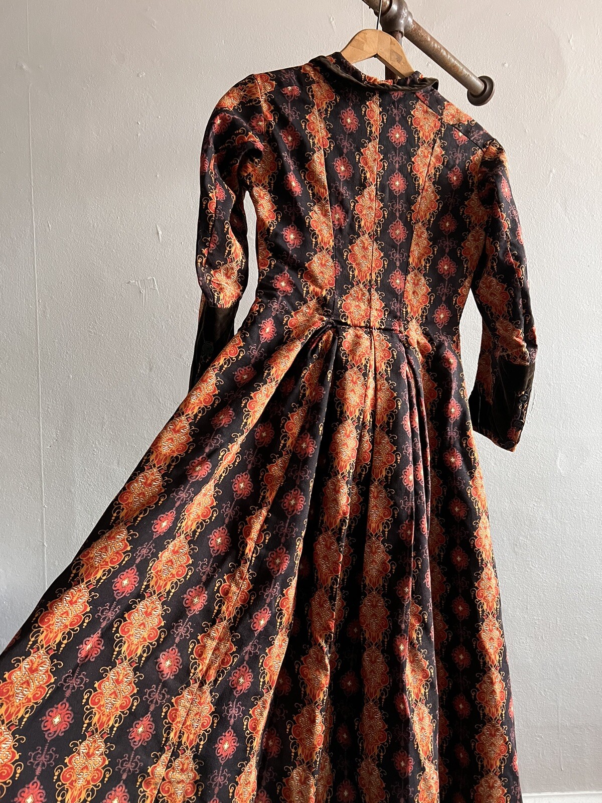 Antique Victorian 1880’s Paisley Wrapper Dress Go… - image 4