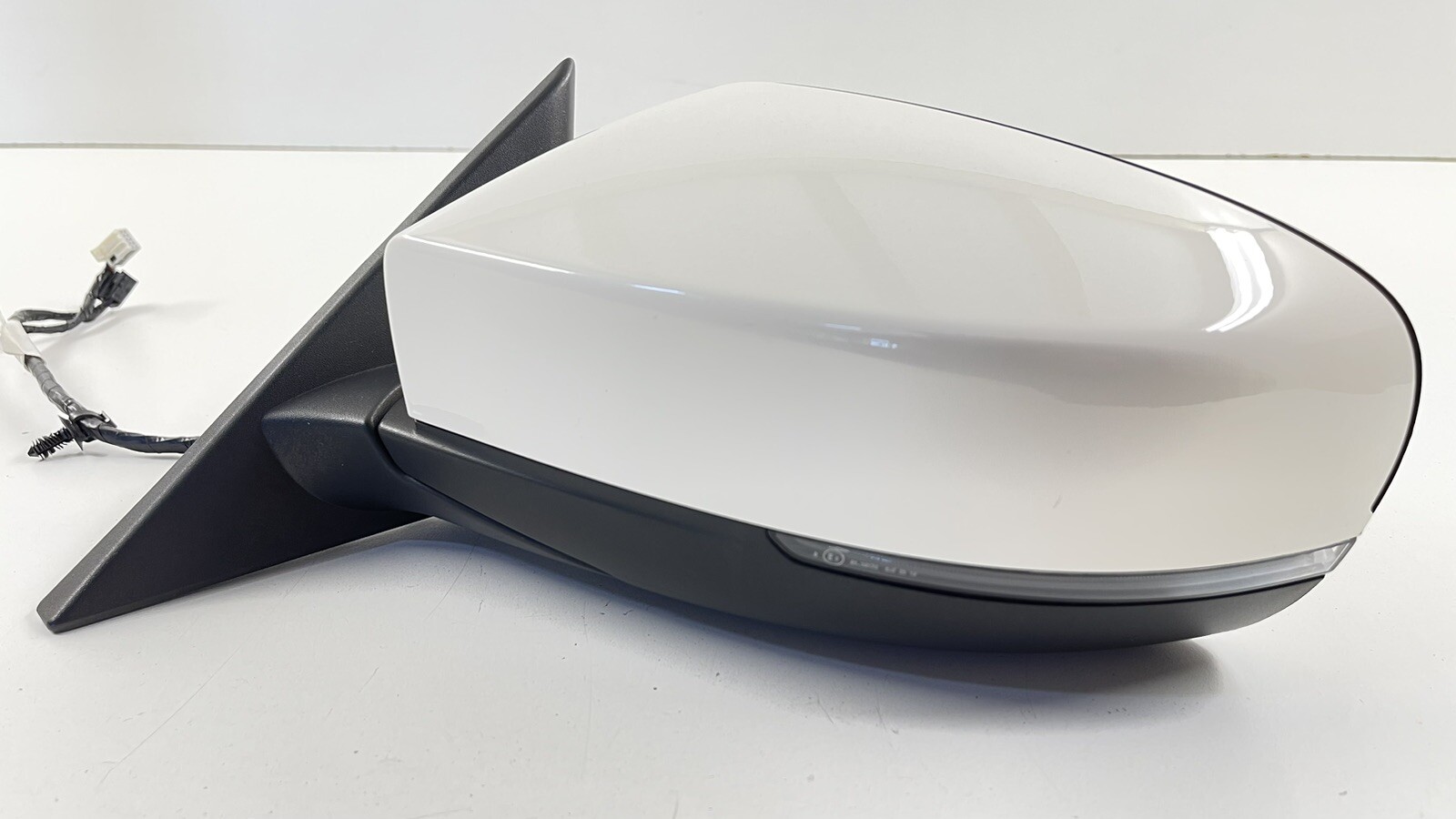 17-20 MASERATI QUATTROPORTE LEFT FRONT DOOR MIRROR BLIND SPOT HEATED OEM