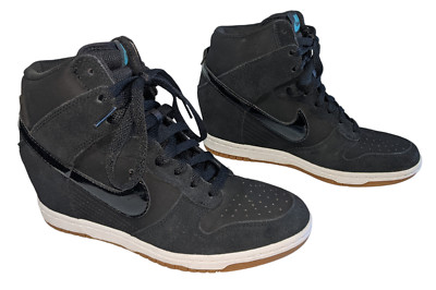 Nikee DUNK SKY HI Essential Hidden Wedge Heel Sneaker Womens 7.5 Blk 644877-011