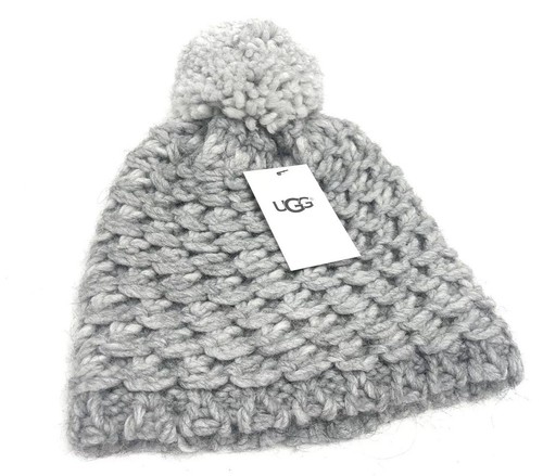 UGG Australia WOMEN'S Yarn Pom Pom HAT 