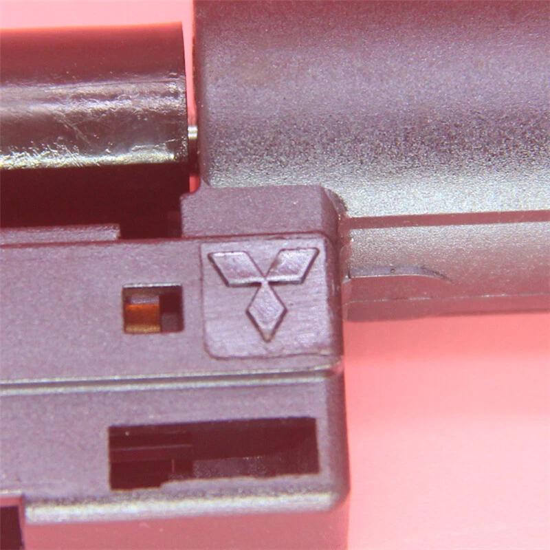 KL0118741 EGR Interruptor de vacío Válvula de purga Solenoide apto para Mazda 626 Protege Foto 3 de 4