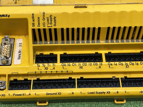 Pilz 301140 PSS SB DI8O8 SafetyBUS Input Output Module - Picture 4 of 4