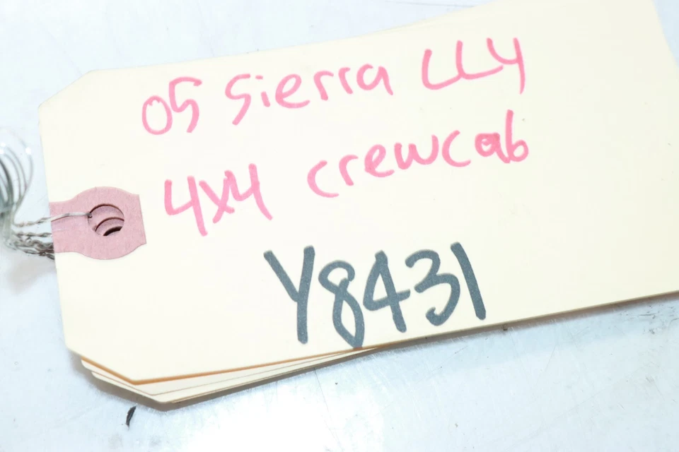 2003-2005 GMC SIERRA SILVERADO 6.6L IGNITION SWITCH CYLINDER & KEY FOB REM Y8431 - Image 2 of 4