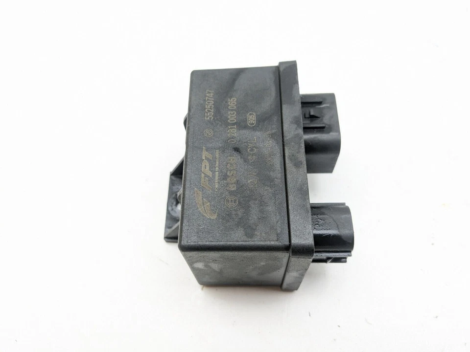 RELÉ BUJÍA INCANDESCENTE JEEP RENEGADE 1.6 EJK MULTIJET II DIÉSEL 55250747 2016 Foto 2 de 4