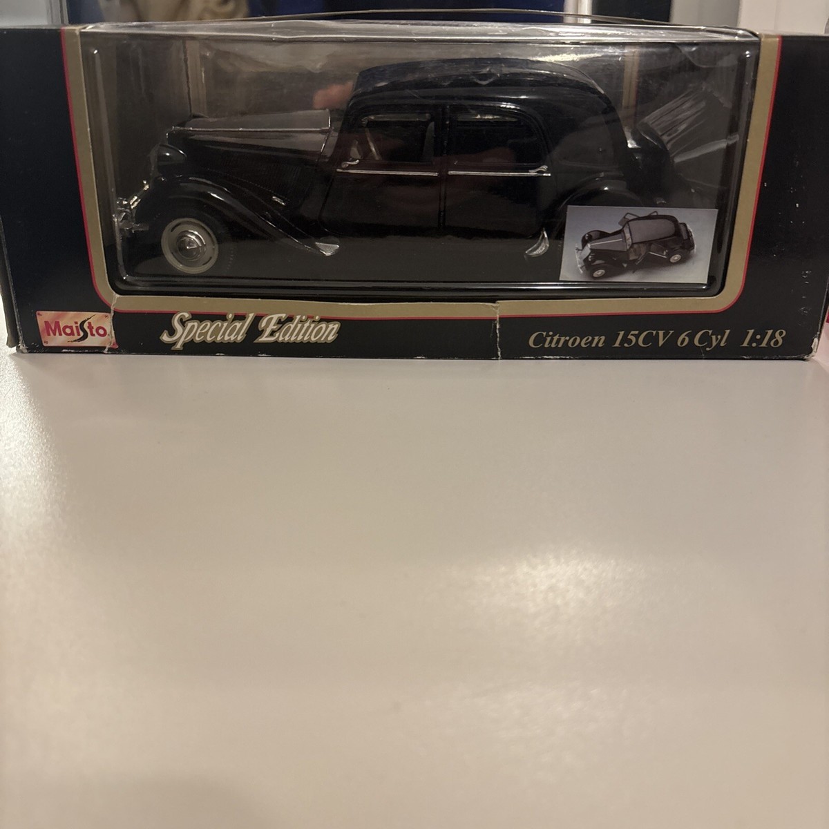 Citroën 15CV 6 Cylindres 1952 - Modèle Réduit Maisto à L'échelle 1/18 - Occasion