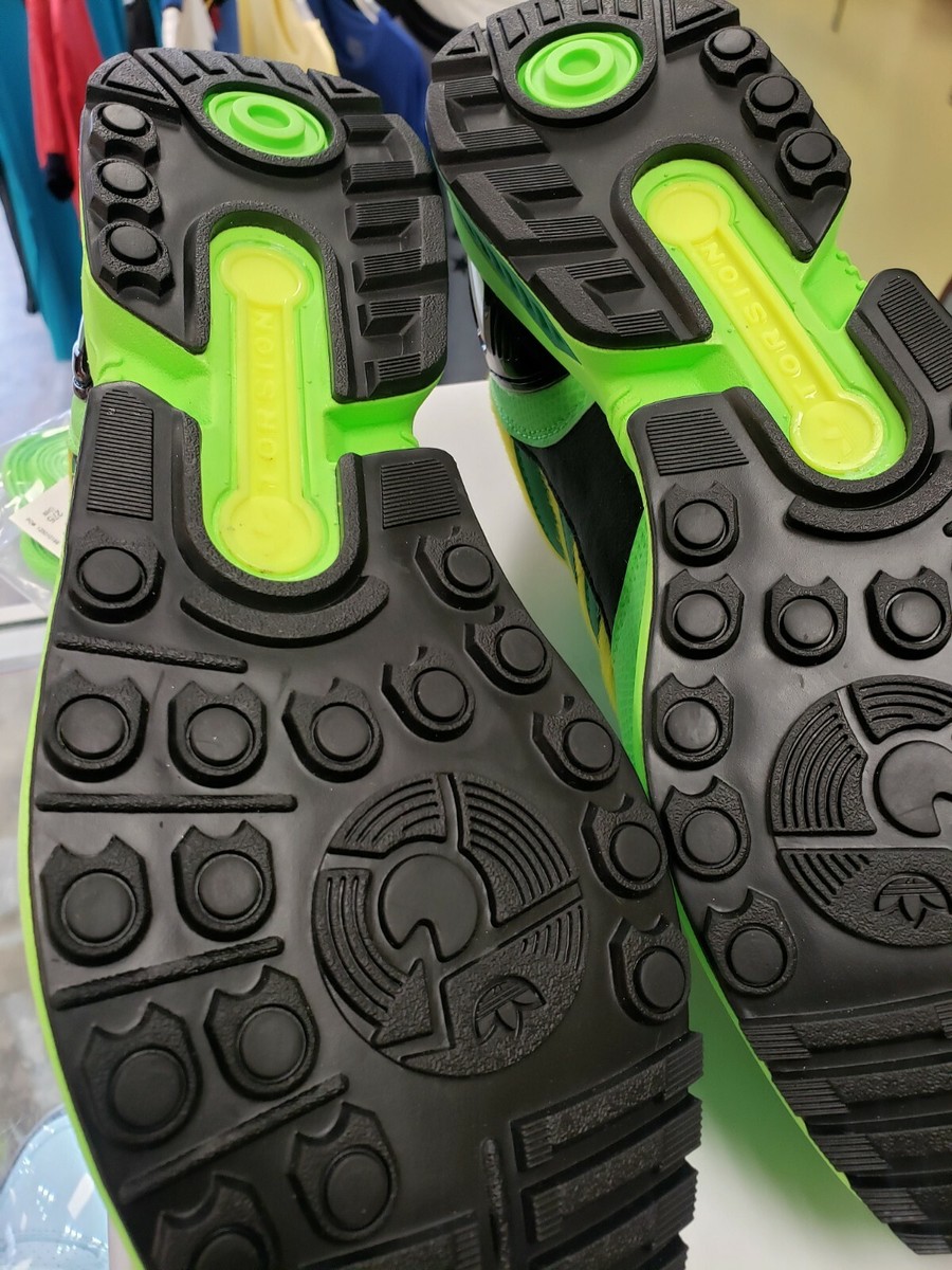 shin93 です。 ADIDAS ZX 8000 
