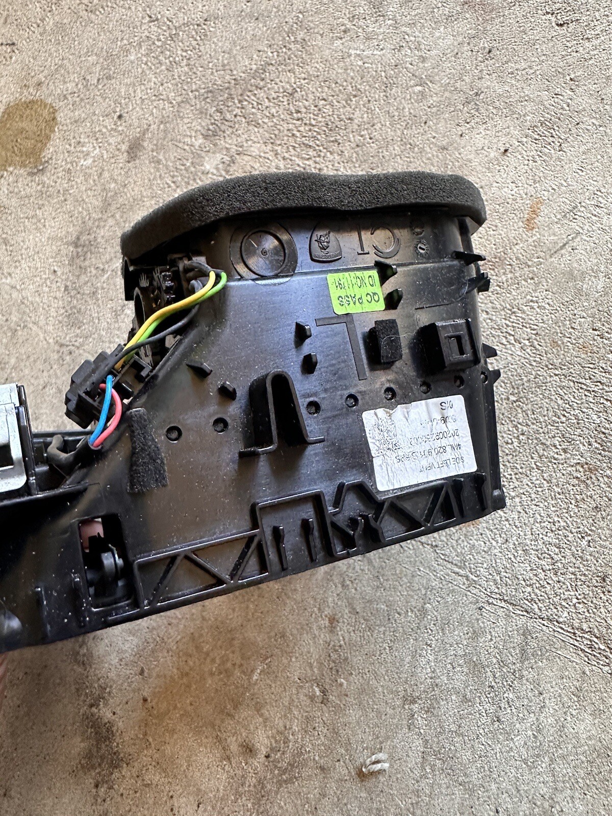 Lamborghini urus left side dash AC vent 4ML820901