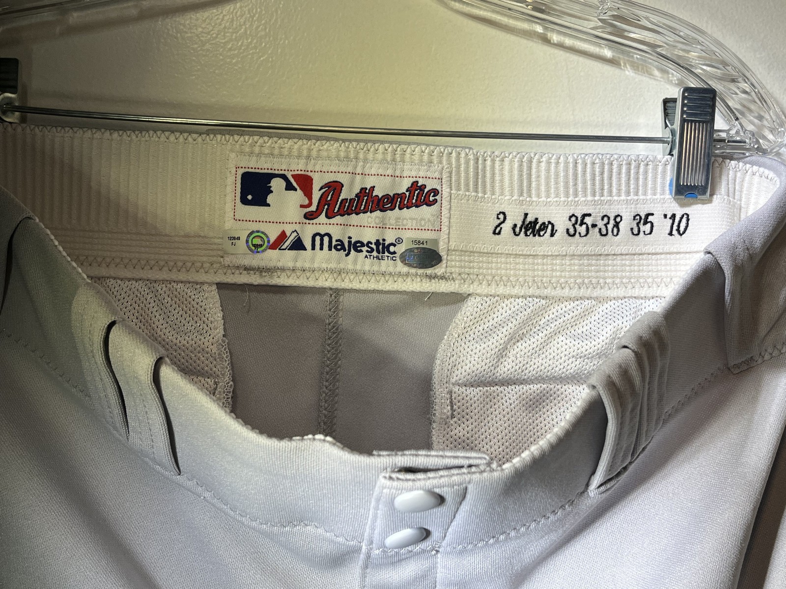 DEREK JETER MLB N.Y. YANKEES AUTHENTIC GAME ISSUED PANTS LOA MLB & STEINER