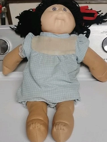 rare Vintage 1993 cabbage patch doll with clothing