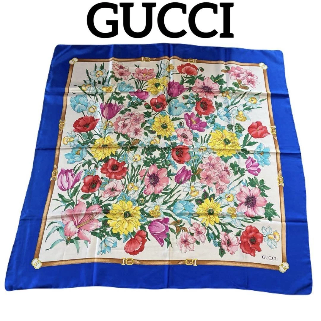 Foulard GUCCI grande taille en soie imprimé fleurs