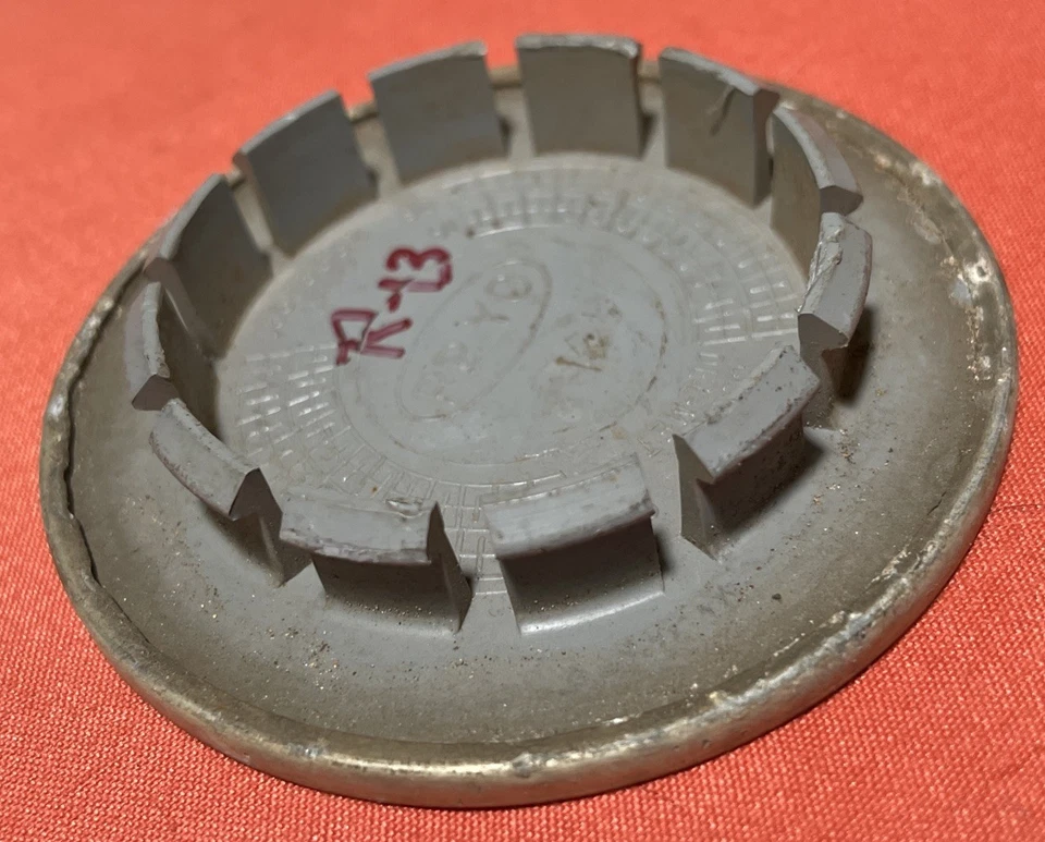 88 89 90 91 92 93 GMC TRUCK CHEVY 16" 4X4 WHEEL ALLOY CENTER CAP 14047297 hubcap - Image 4 of 4