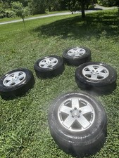 Jeep Wrangler Sahara Wheels Set Of 5 OEM Rims and Tires. 5 Lug Size 255/70/18