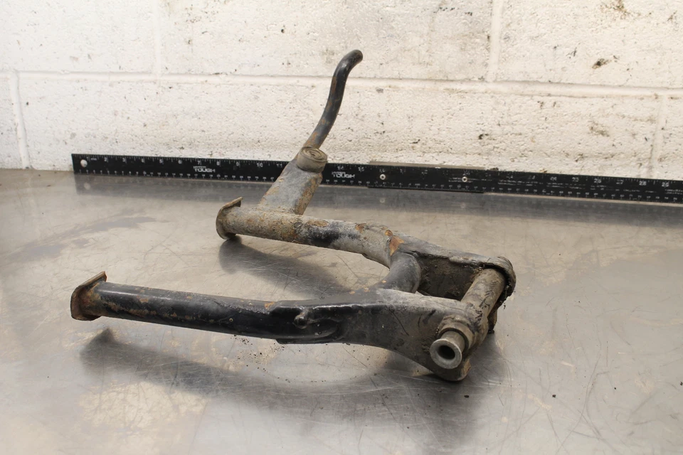 1981 Kawasaki 440 LTD KZ440D Belt CENTER MAIN STAND A414 - Image 2 of 4