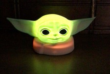 Baby Yoda / Grogu / The Child Star Wars: Mandalorian Squishy LED Night Light