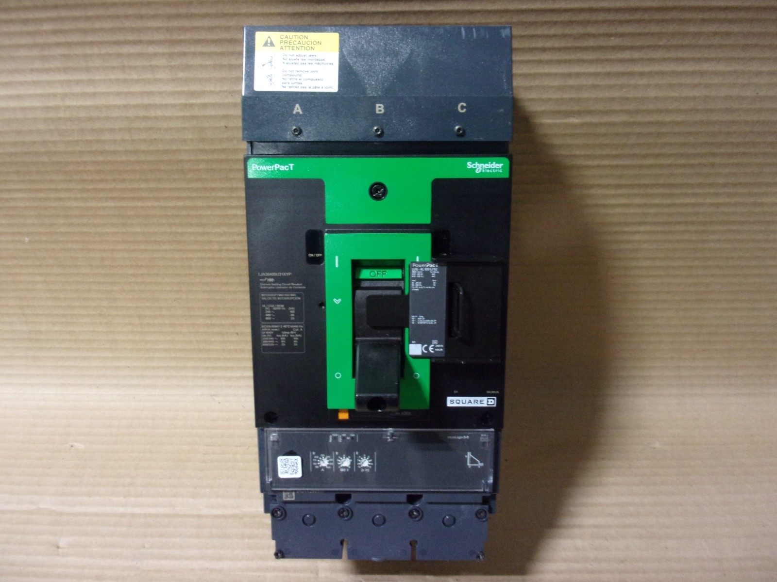NEW Square D LJA LJA36400U31X 3 Pole 400 Amp 600V Circuit Breaker LJA36400U31XYP