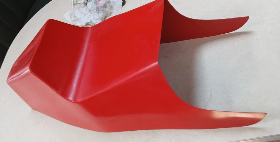 Asiento/sillín de carreras DUCATI Pantah, capa de gel de fibra de vidrio nuevo Foto 2 de 4