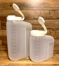 2 - RUBBERMAID SERVIN SAVER - 2.75 QT & 1.75 QT DRINK JUG FLIP & POUR LID - 0459